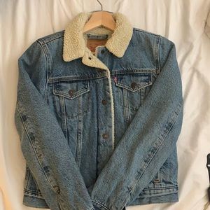 Women’s Levi’s denim Sherpa